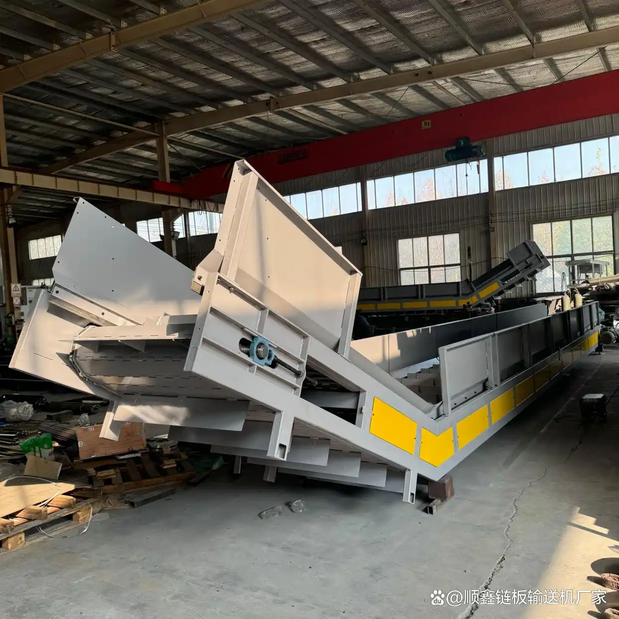 提升机板链输送机维护保养方法_提升机板链输送机使用注意事项_如何保证升降货梯的链条正常工作运转状态
